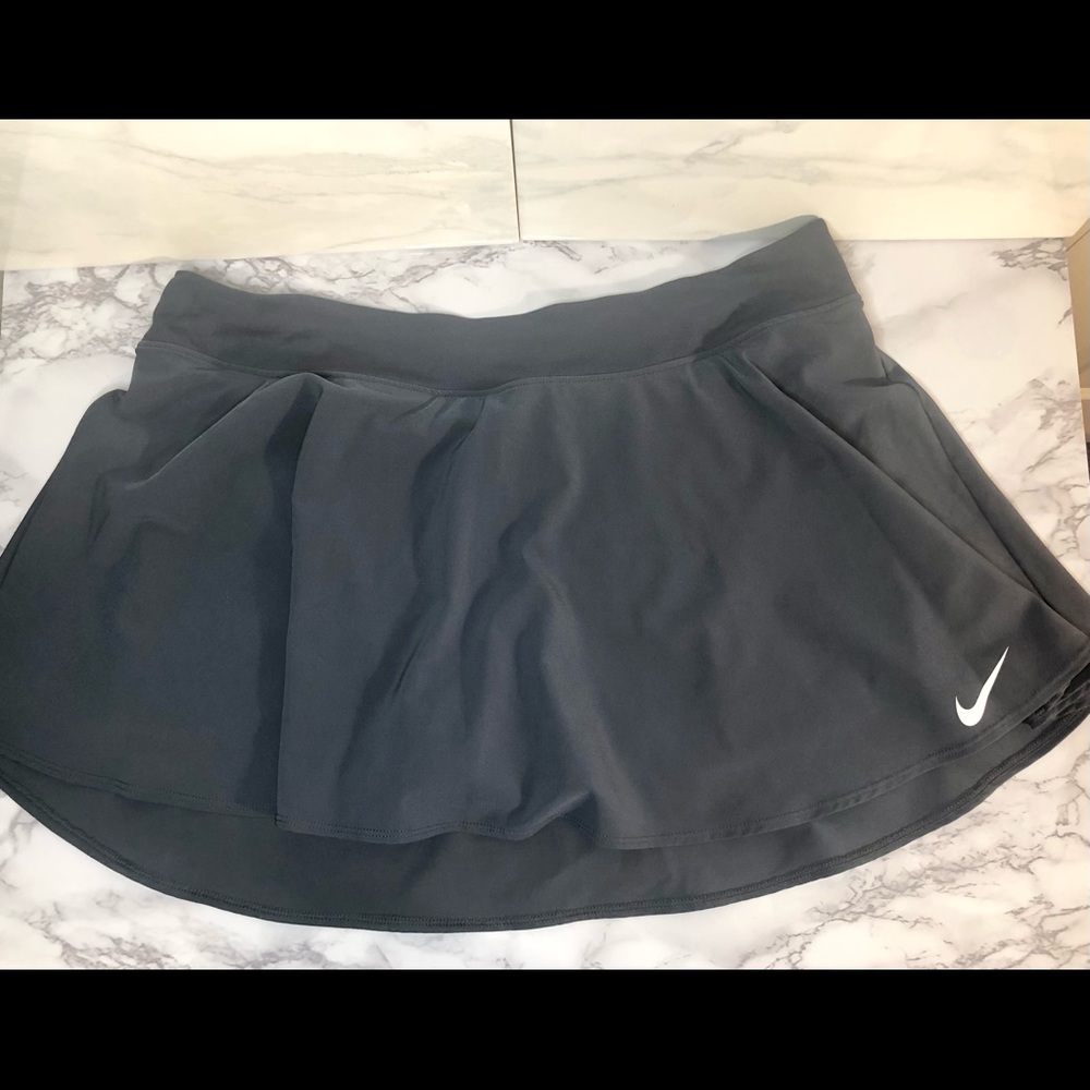 Nike Gray Drifit  Skirt Size XL